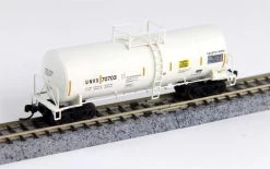 17,600 Gallon Tank Car - Univar Canada (50002178)