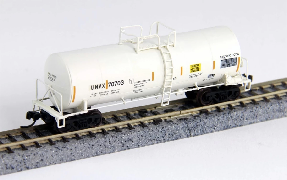 17,600 Gallon Tank Car - Univar Canada (50002178) 3 17,600 Gallon Tank Car - Univar Canada (50002178)