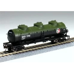 40' 3-Dome Tank Car - British American Oil (17146)