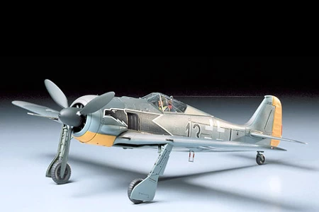 Focke-Wulf Fw190 A-3 #37 (61037) 3 Focke-Wulf Fw190 A-3 #37 (61037)
