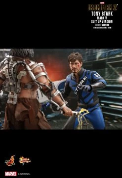 Tony Stark Mark V Suit Up Version "Deluxe Version" (MMS600) -Trendy Toy Store product image 2719