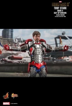 Tony Stark Mark V Suit Up Version "Deluxe Version" (MMS600) -Trendy Toy Store product image 2720