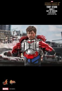 Tony Stark Mark V Suit Up Version "Deluxe Version" (MMS600) -Trendy Toy Store product image 2724
