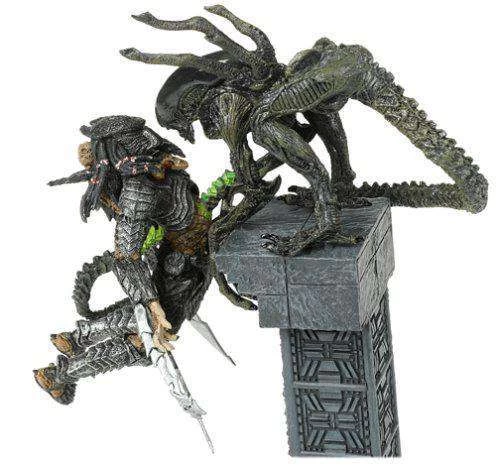 McFarlane Alien Vs. Predator Movie Playsets Action Figure Alien Attacks Predator 4 McFarlane Alien Vs. Predator Movie Playsets Action Figure Alien Attacks Predator - Image 2