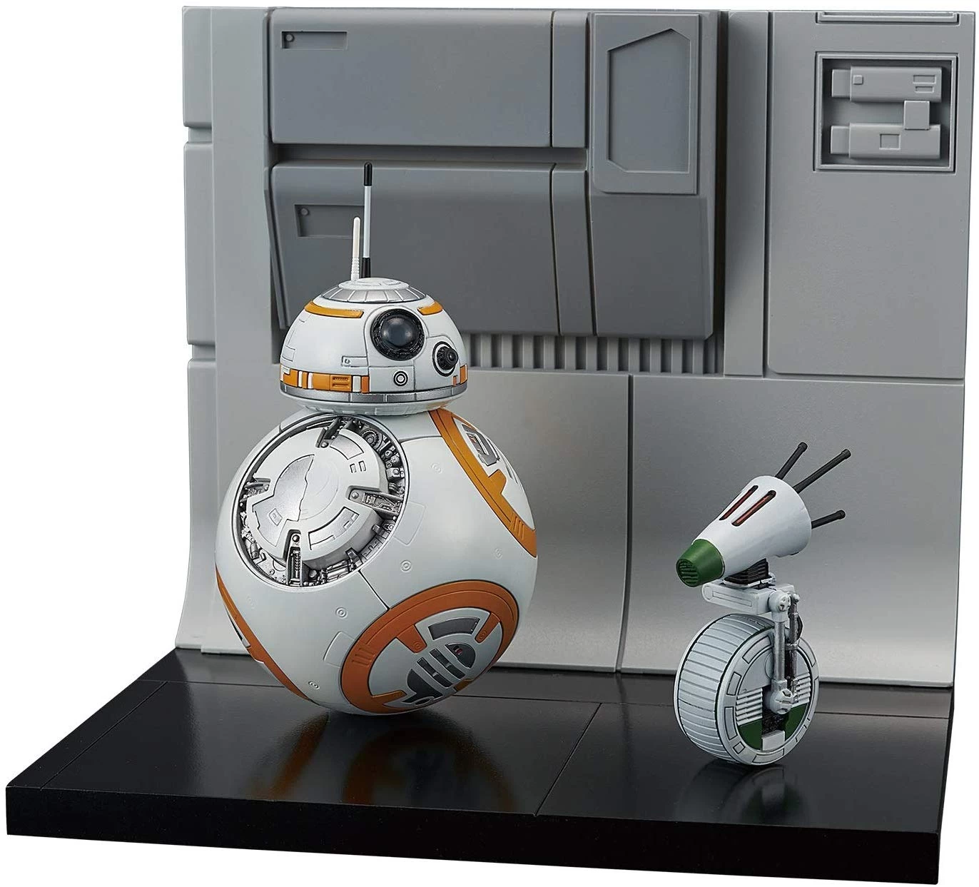Star Wars 1/12 Scale Model Kit: BB-8 & D-O Diorama Set 3 Star Wars 1/12 Scale Model Kit: BB-8 & D-O Diorama Set