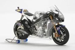 Yamaha YZR-M1 '09 - Full View Fiat Yamaha Team (14128)